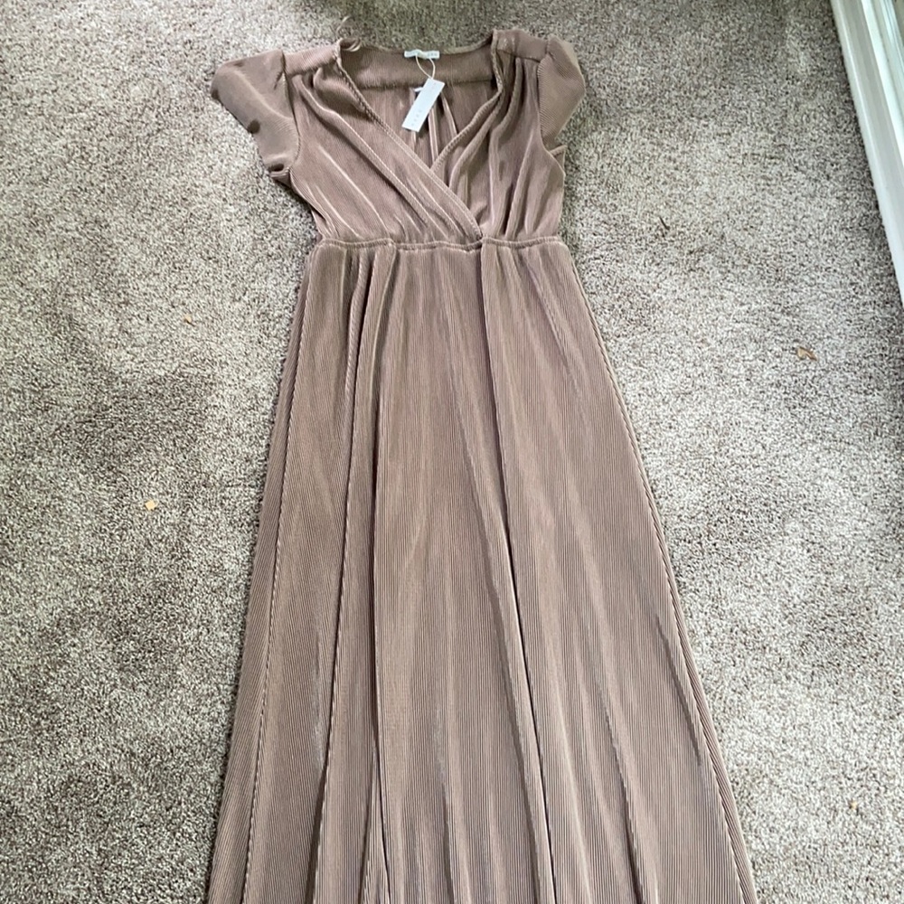 BALTIC BORN NWT Athena Pleated Maxi Dress - Autumn Orchid, Large